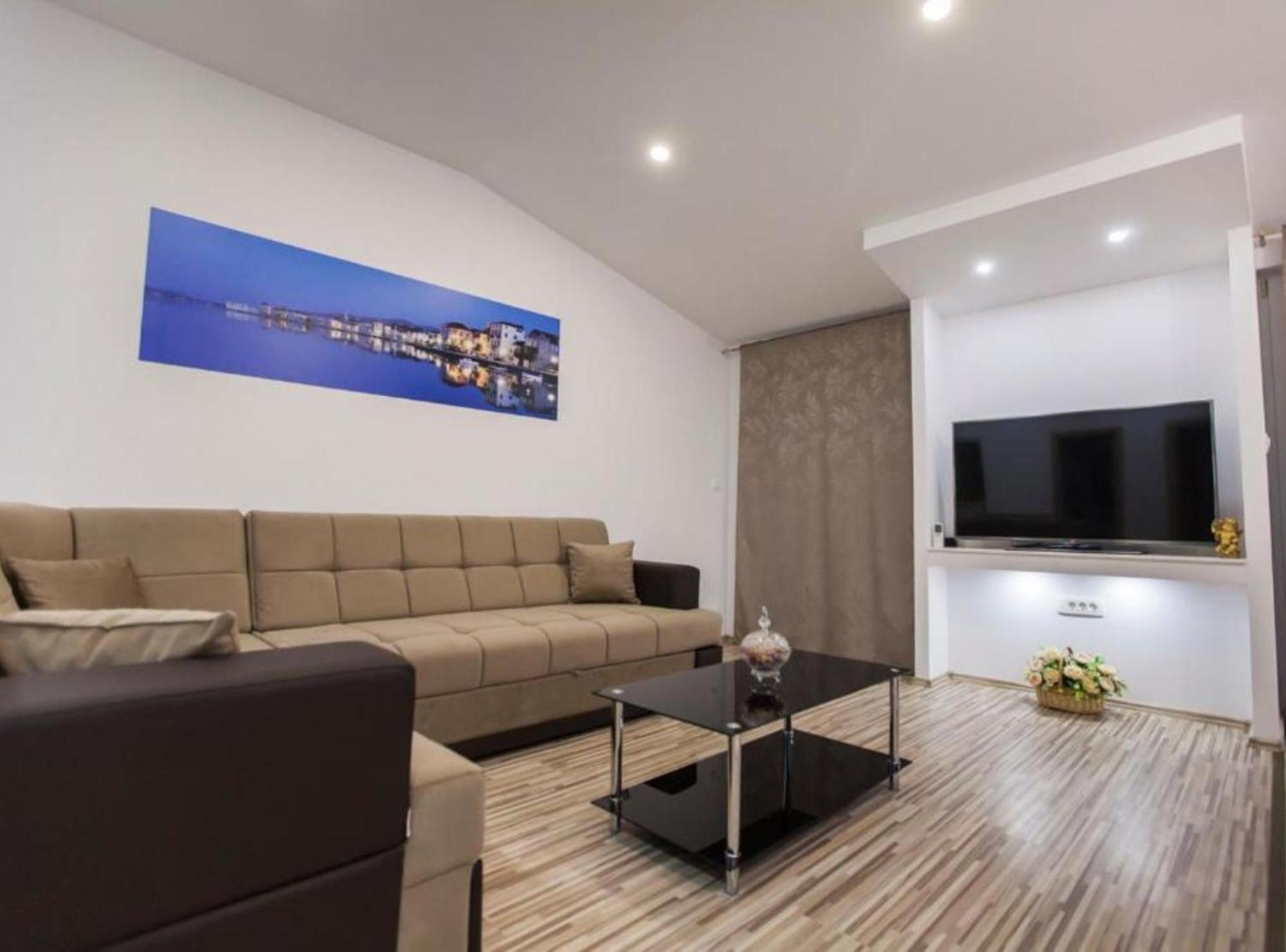 Apartment Dalmatia Kaštela エクステリア 写真