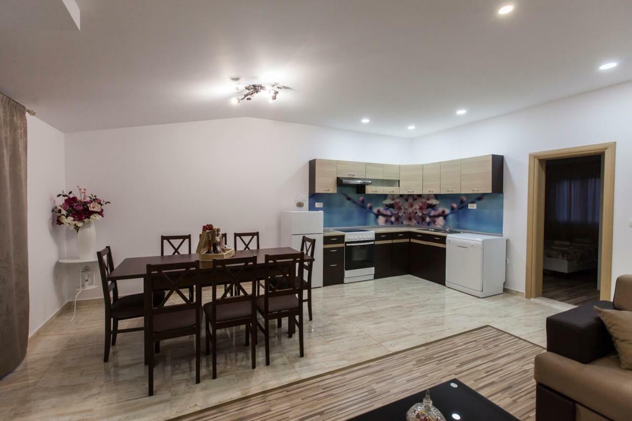 Apartment Dalmatia Kaštela エクステリア 写真