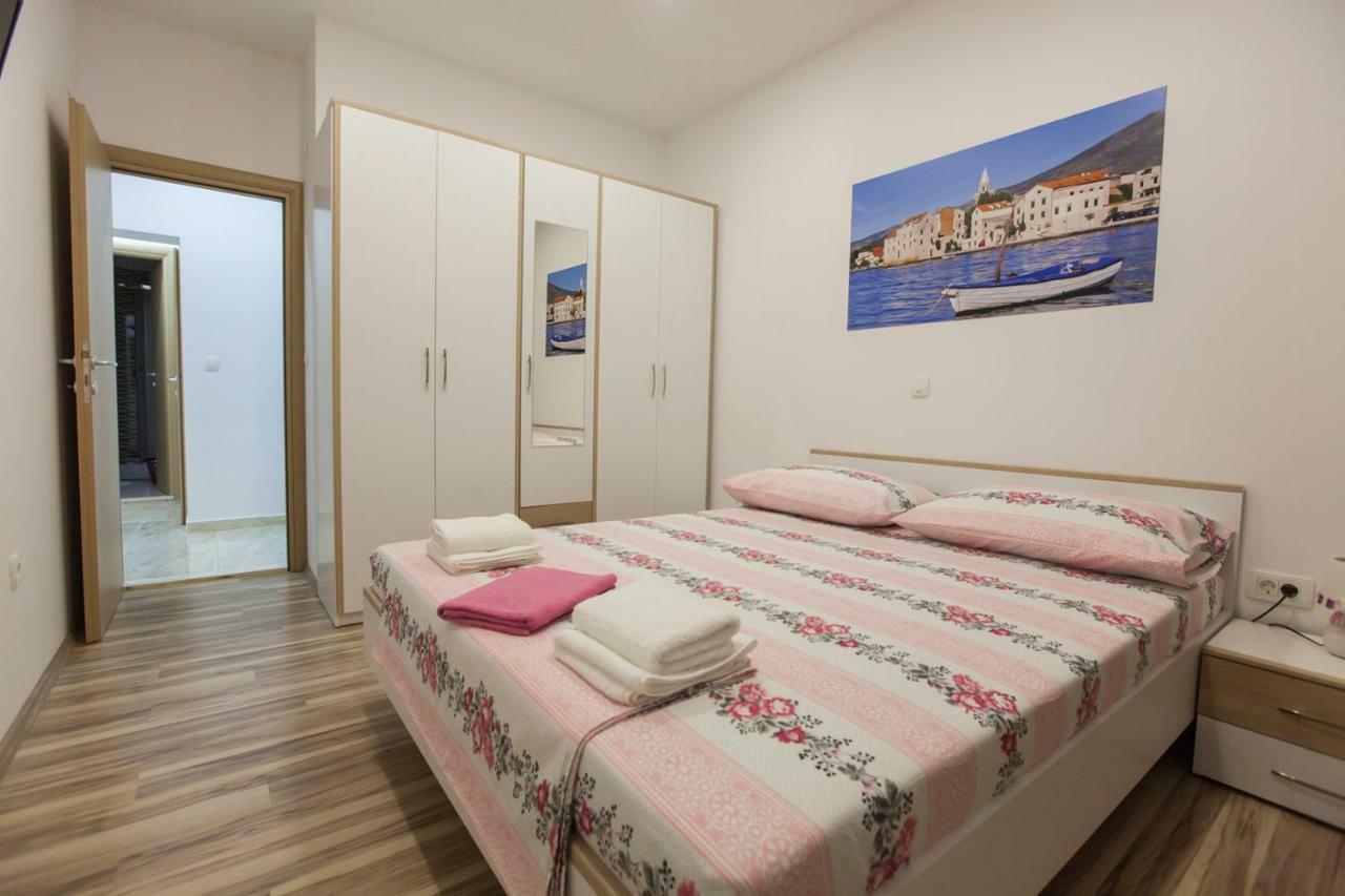 Apartment Dalmatia Kaštela エクステリア 写真