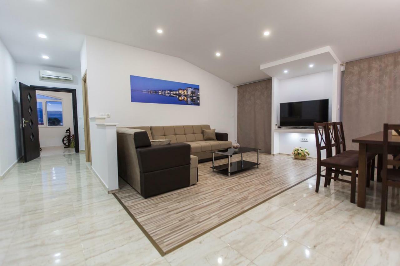 Apartment Dalmatia Kaštela エクステリア 写真