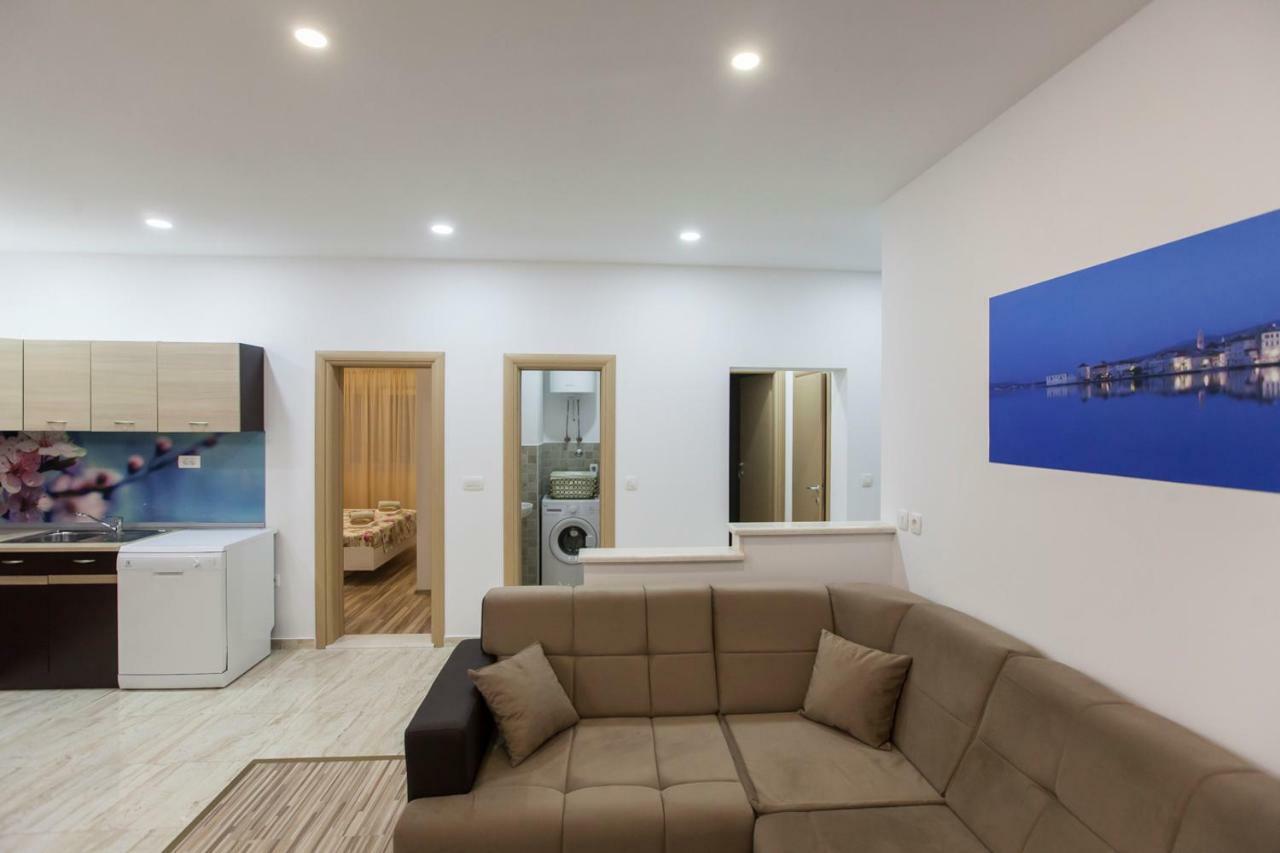 Apartment Dalmatia Kaštela エクステリア 写真
